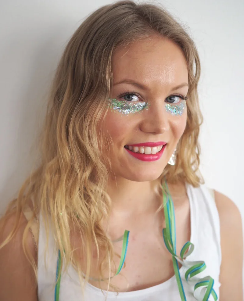 glitteriä silmien alle