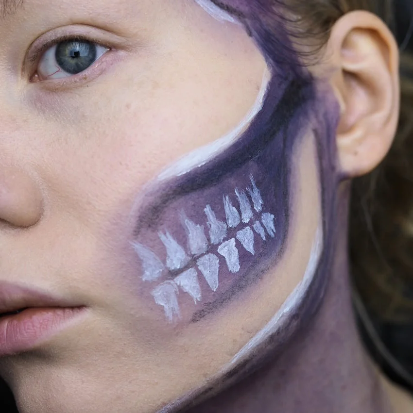 skull makeup teeth