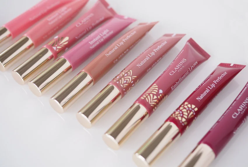 Clarins Natural Lip Perfector -huulikiillot pinkeissä ja nudeissa sävyissä