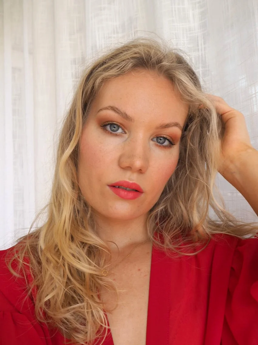 glowy bronzy summer makeup