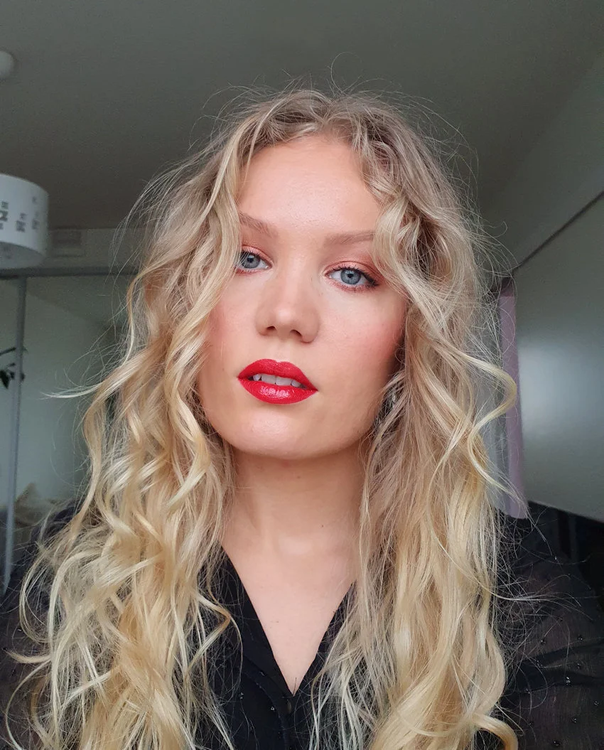 lipstick that lasts with a face mask