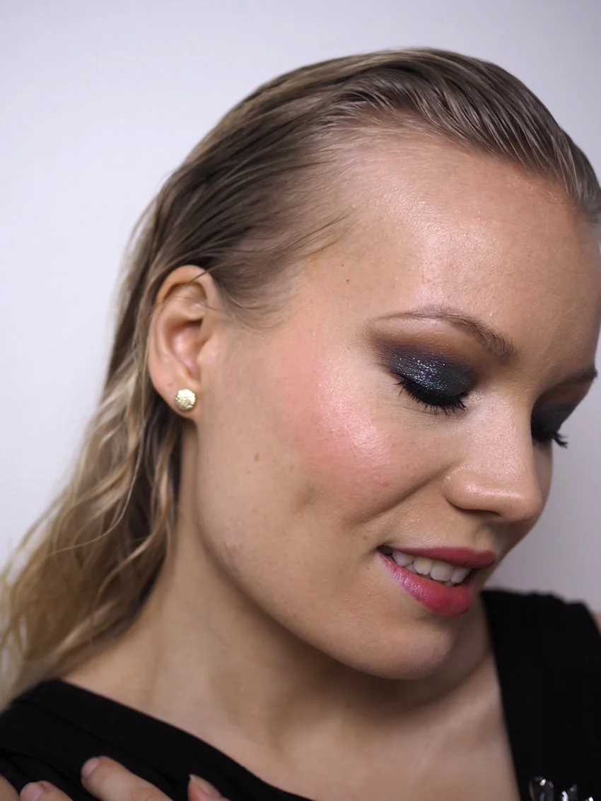 sparkly smokey eye nye