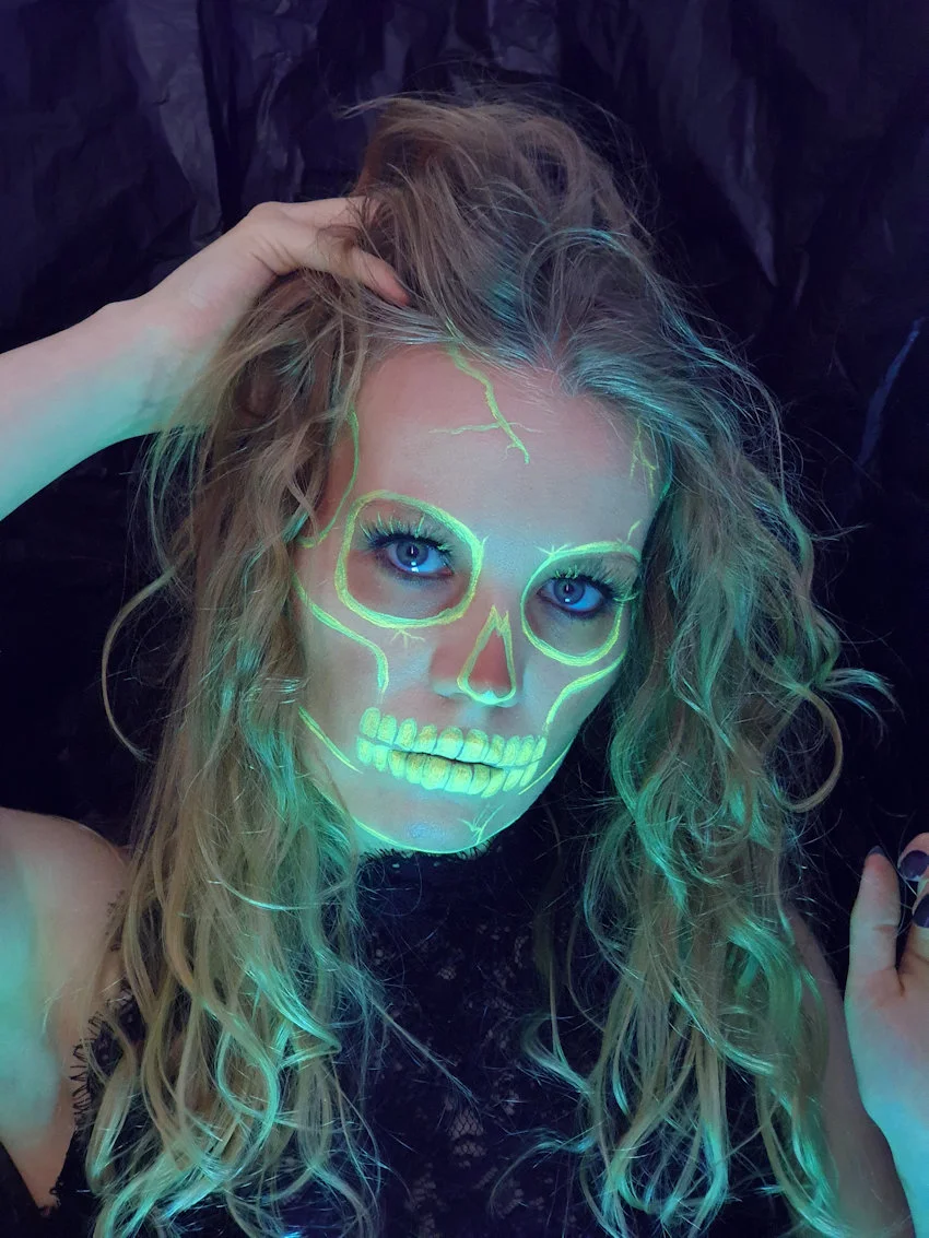 neon skull halloween