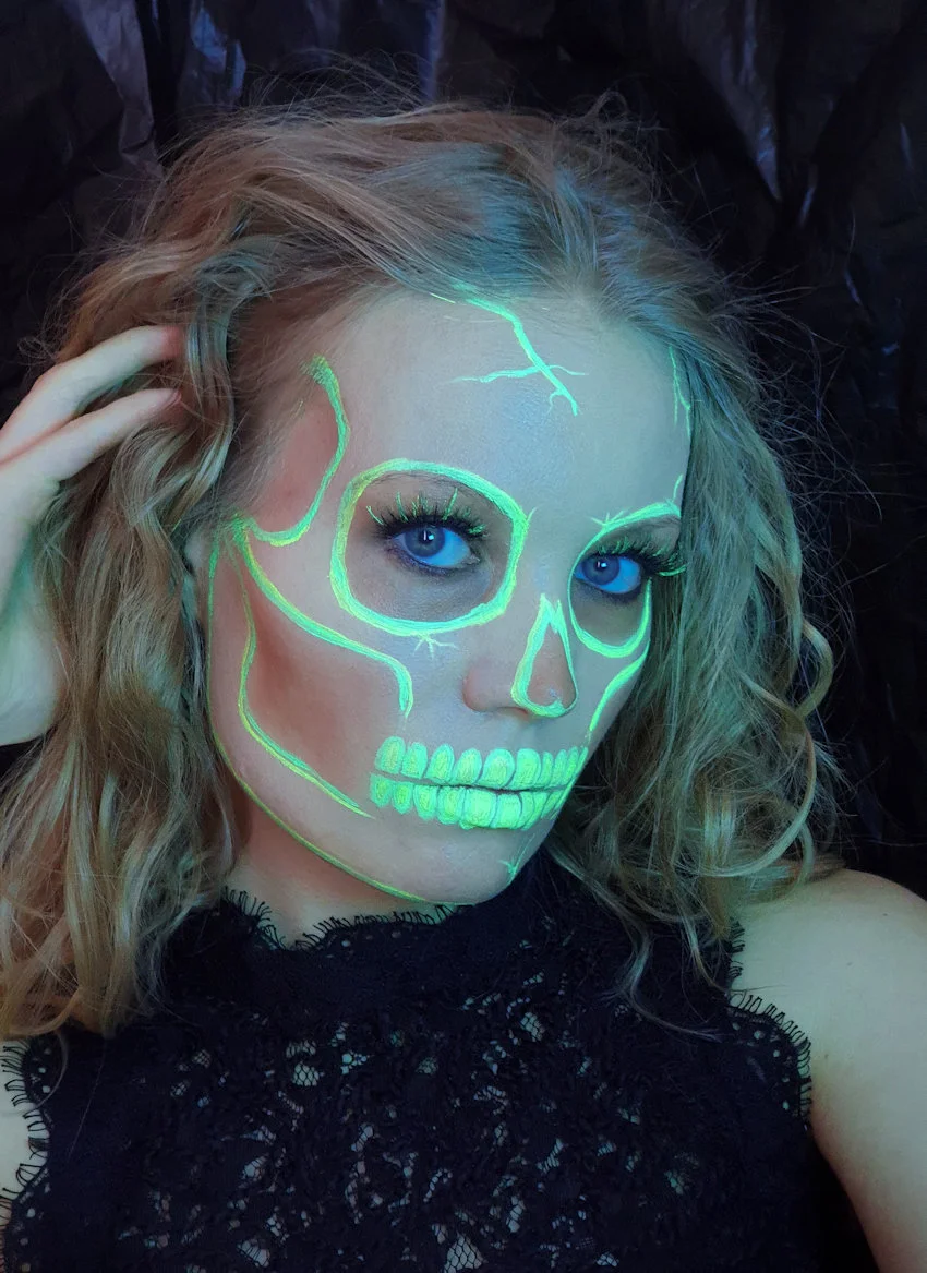 neon skull halloween suva beauty uv taffies