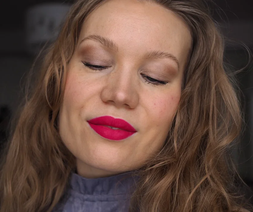 pink lips date makeup